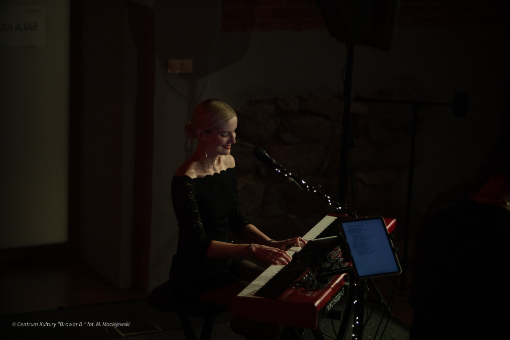 Koncert na Dzień Kobiet ,,Dobry wieczór: Błogo”