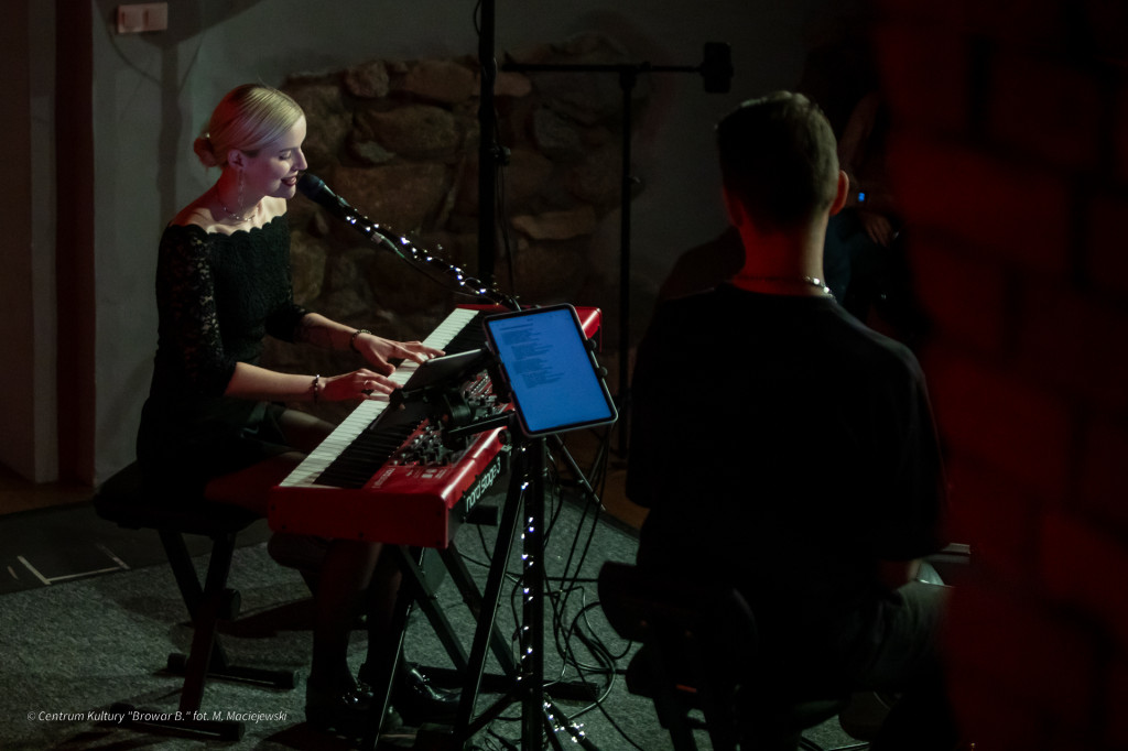 Koncert na Dzień Kobiet ,,Dobry wieczór: Błogo”