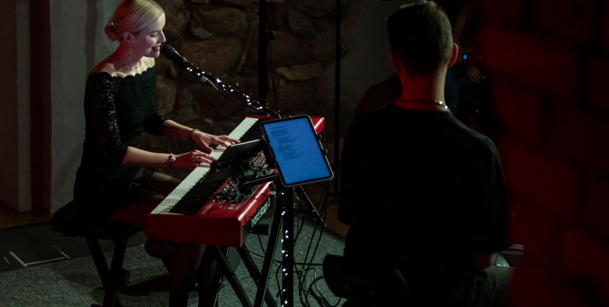 Koncert na Dzień Kobiet ,,Dobry wieczór: Błogo”