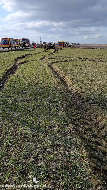 Zderzenie autobusu szkolnego i osóbówki
