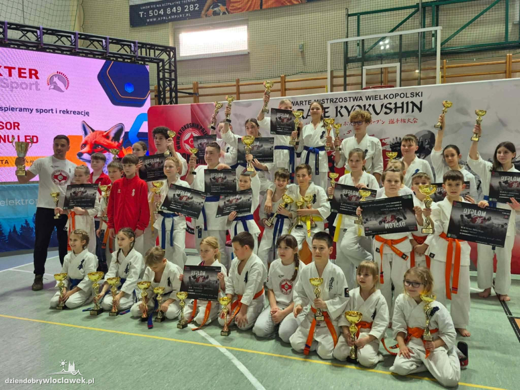 Karatecy z Włocławka z medalami