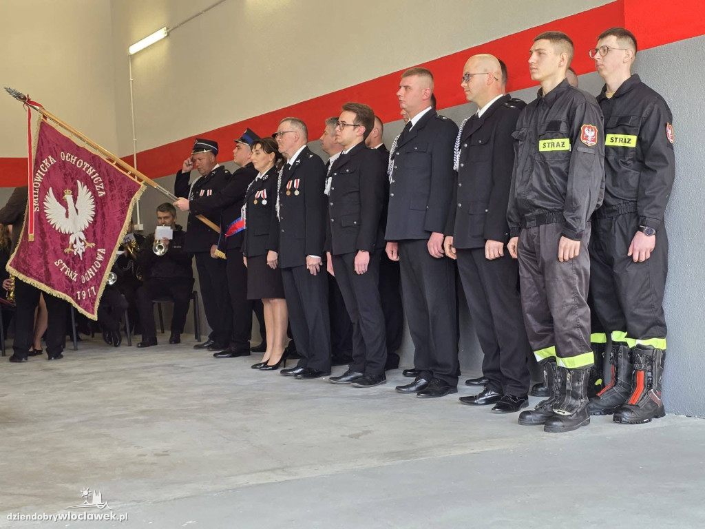Nowy garaż w OSP Śmiłowice. Uroczyste otwarcie i odznaczenia