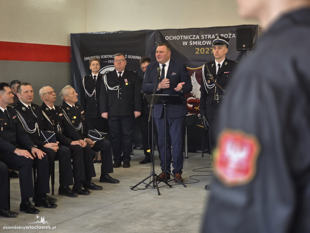 Nowy garaż w OSP Śmiłowice. Uroczyste otwarcie i odznaczenia