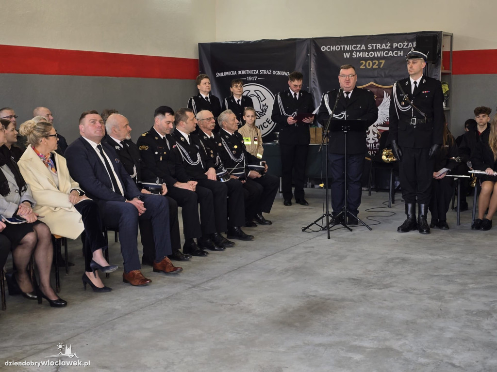 Nowy garaż w OSP Śmiłowice. Uroczyste otwarcie i odznaczenia