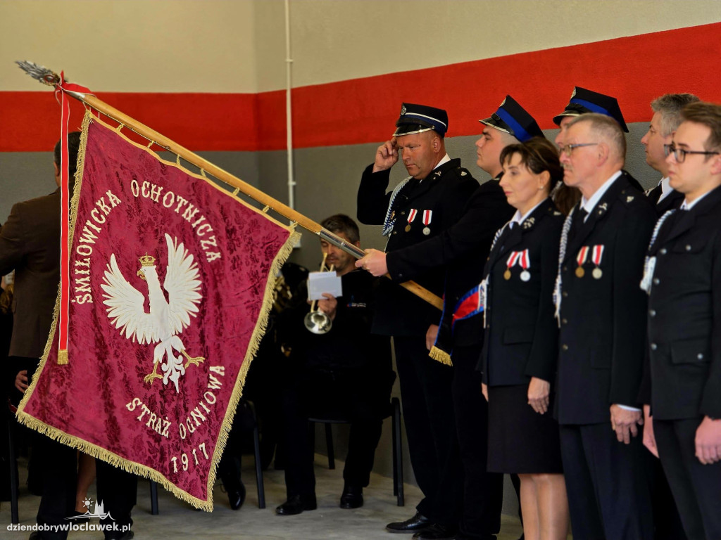 Nowy garaż w OSP Śmiłowice. Uroczyste otwarcie i odznaczenia