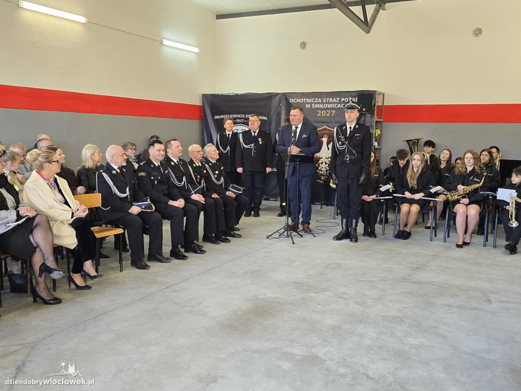 Nowy garaż w OSP Śmiłowice. Uroczyste otwarcie i odznaczenia