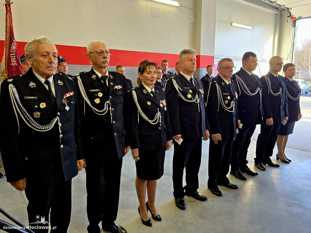 Nowy garaż w OSP Śmiłowice. Uroczyste otwarcie i odznaczenia
