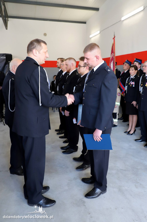 Nowy garaż w OSP Śmiłowice. Uroczyste otwarcie i odznaczenia