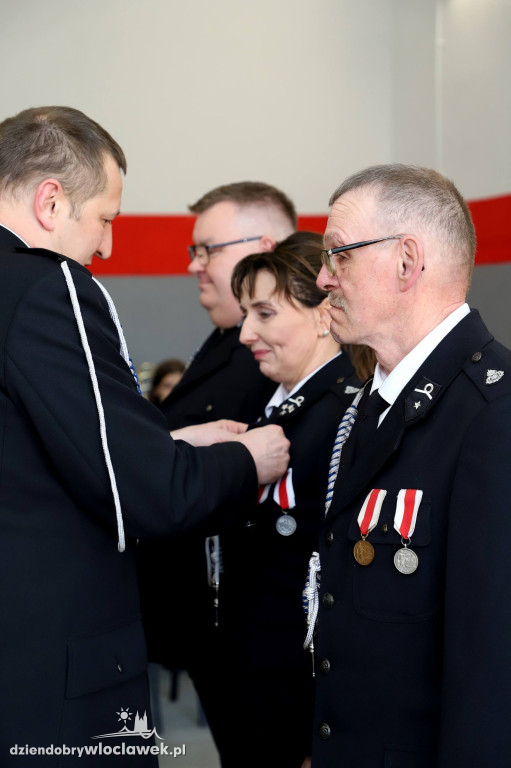 Nowy garaż w OSP Śmiłowice. Uroczyste otwarcie i odznaczenia