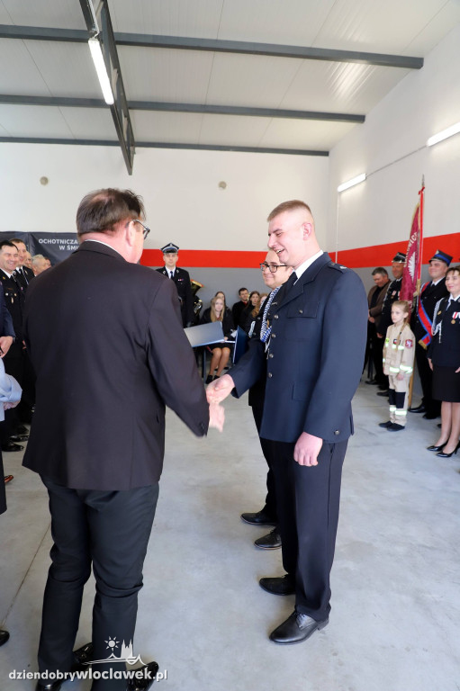 Nowy garaż w OSP Śmiłowice. Uroczyste otwarcie i odznaczenia