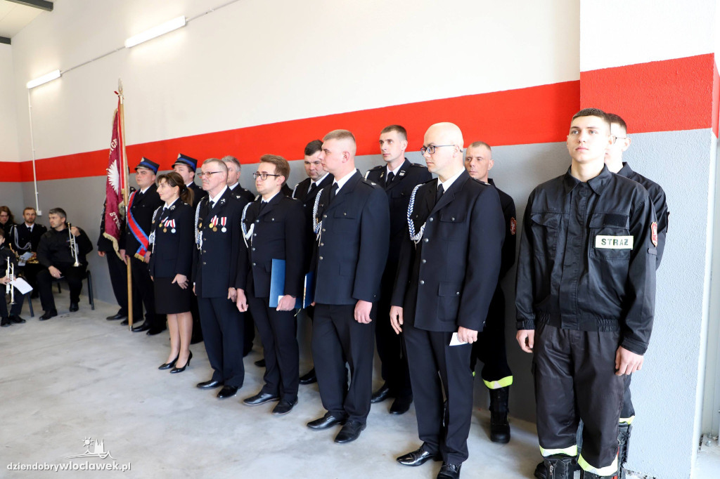 Nowy garaż w OSP Śmiłowice. Uroczyste otwarcie i odznaczenia