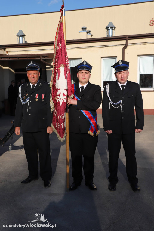 Nowy garaż w OSP Śmiłowice. Uroczyste otwarcie i odznaczenia