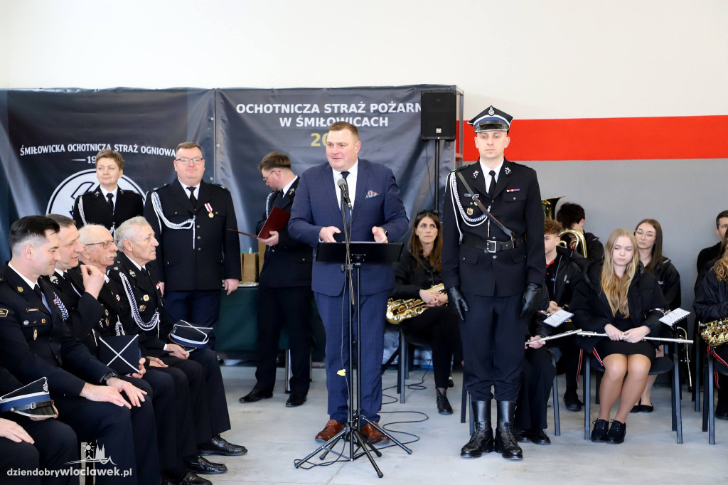 Nowy garaż w OSP Śmiłowice. Uroczyste otwarcie i odznaczenia