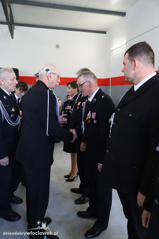 Nowy garaż w OSP Śmiłowice. Uroczyste otwarcie i odznaczenia