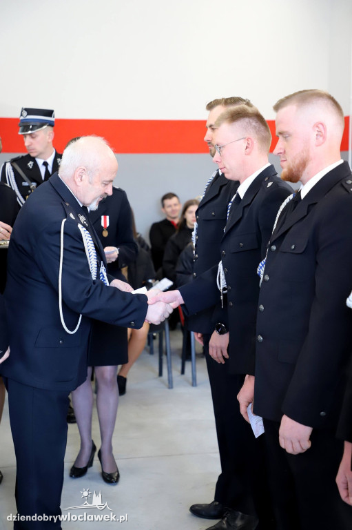 Nowy garaż w OSP Śmiłowice. Uroczyste otwarcie i odznaczenia