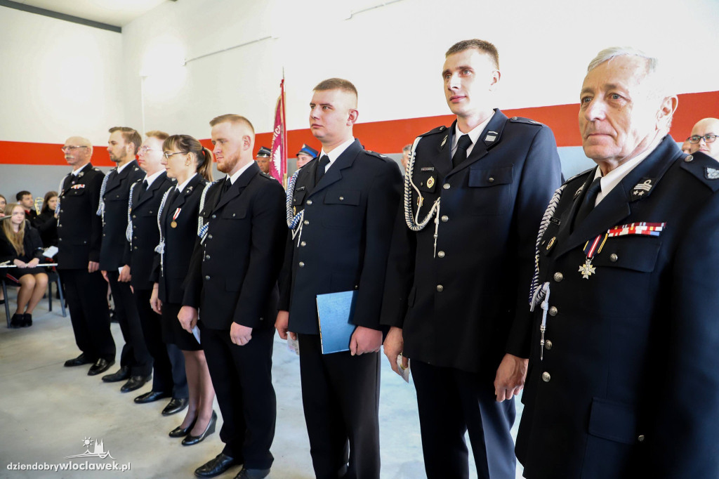 Nowy garaż w OSP Śmiłowice. Uroczyste otwarcie i odznaczenia