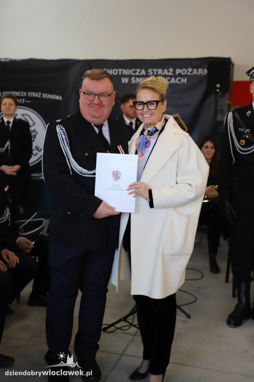 Nowy garaż w OSP Śmiłowice. Uroczyste otwarcie i odznaczenia