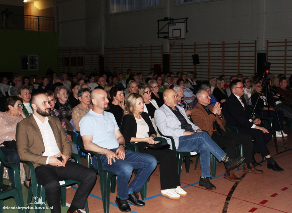 Gminny Dzień Kobiet w Bobrownikach