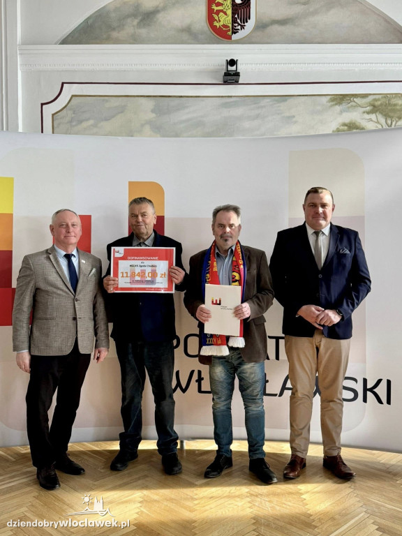 Powiat wsparł lokalne kluby sportowe