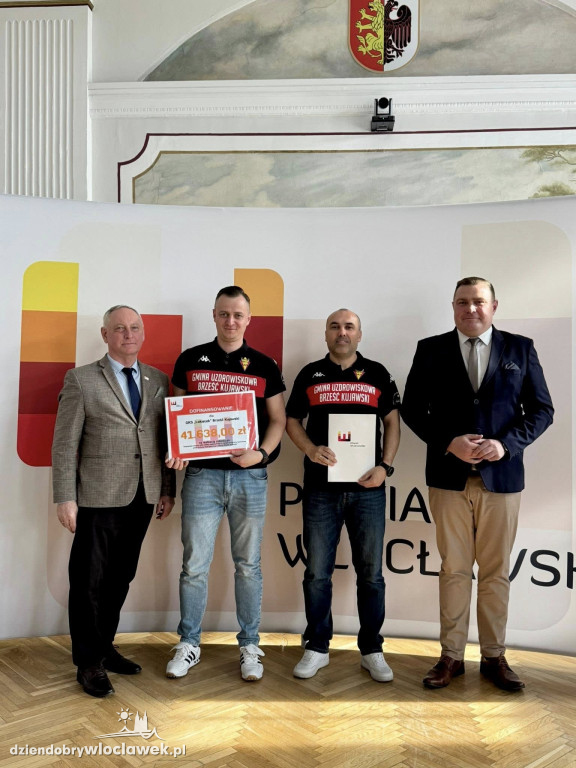 Powiat wsparł lokalne kluby sportowe
