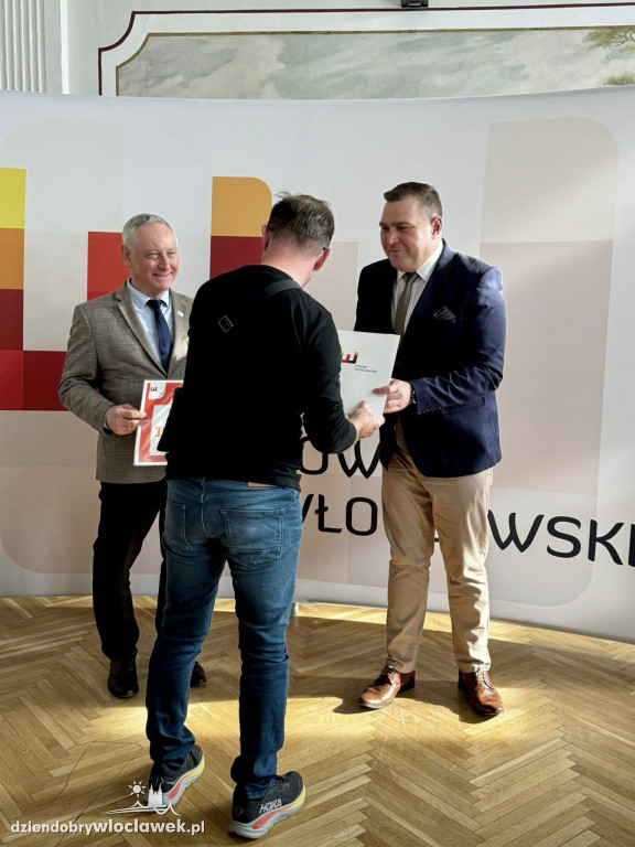 Powiat wsparł lokalne kluby sportowe