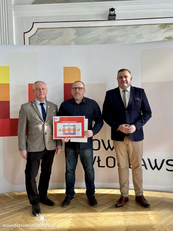 Powiat wsparł lokalne kluby sportowe