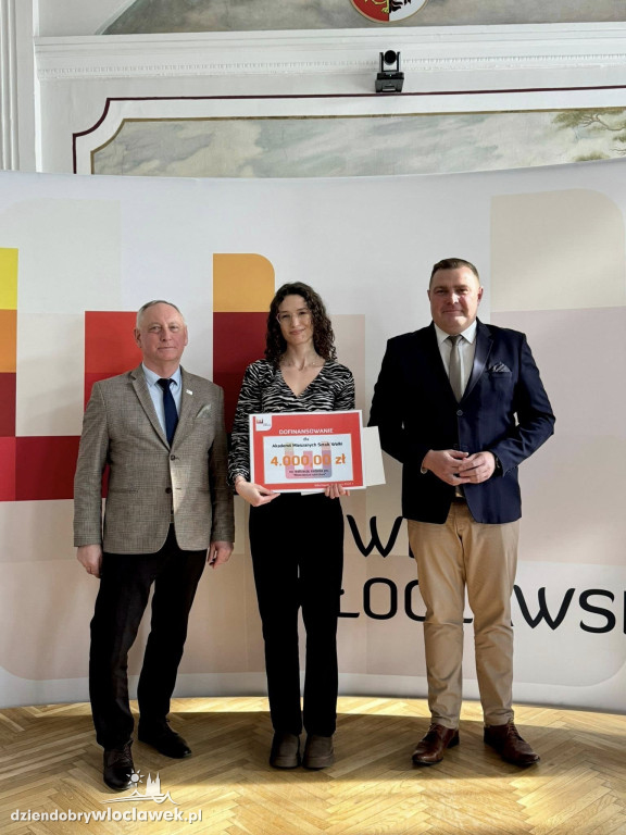 Powiat wsparł lokalne kluby sportowe