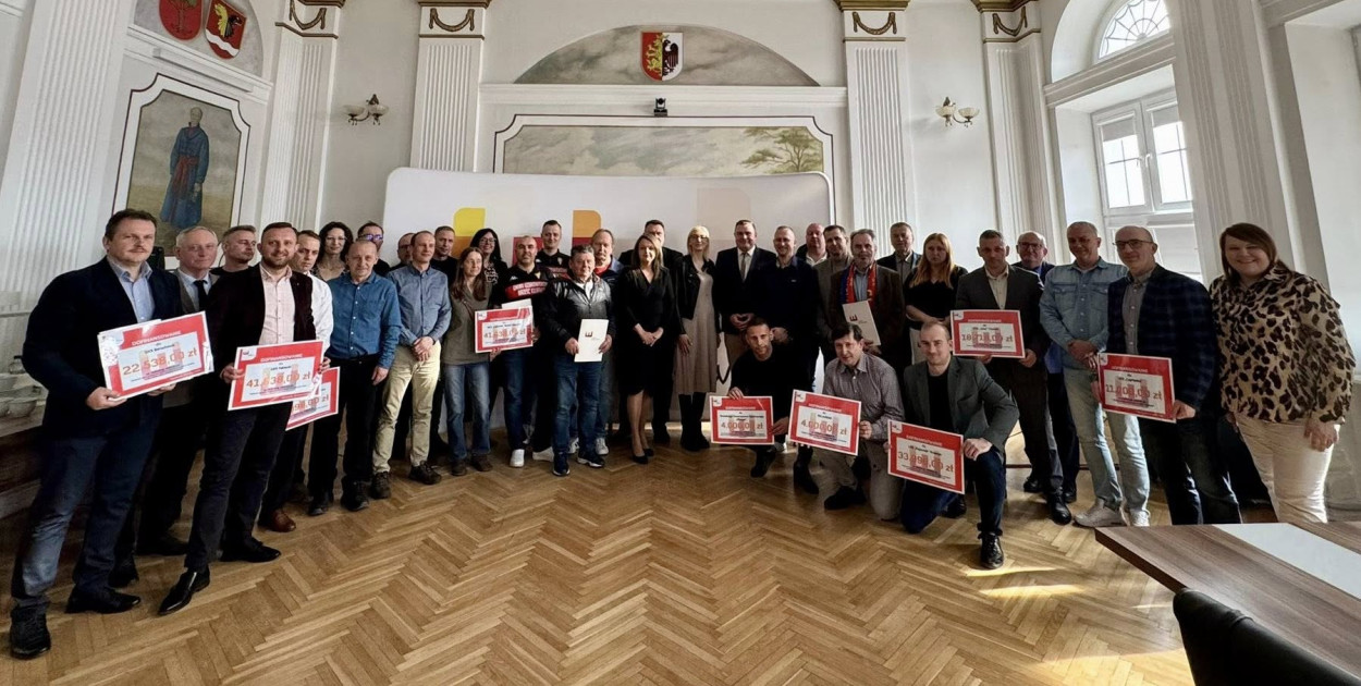 Powiat wsparł lokalne kluby sportowe
