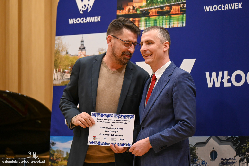 Wręczenie certyfikatów dla klubów sportowych