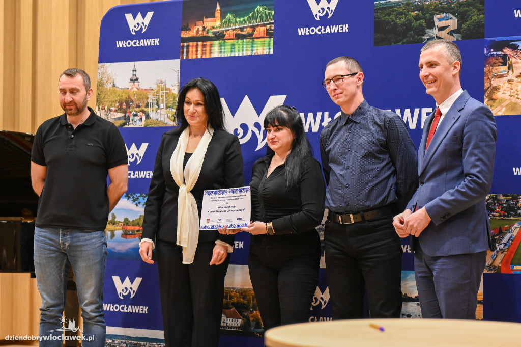 Wręczenie certyfikatów dla klubów sportowych