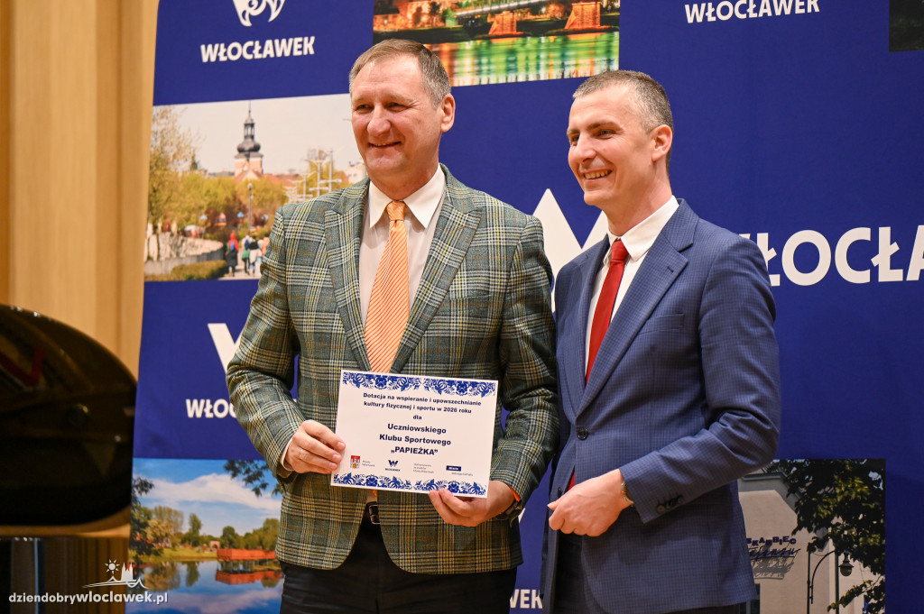 Wręczenie certyfikatów dla klubów sportowych