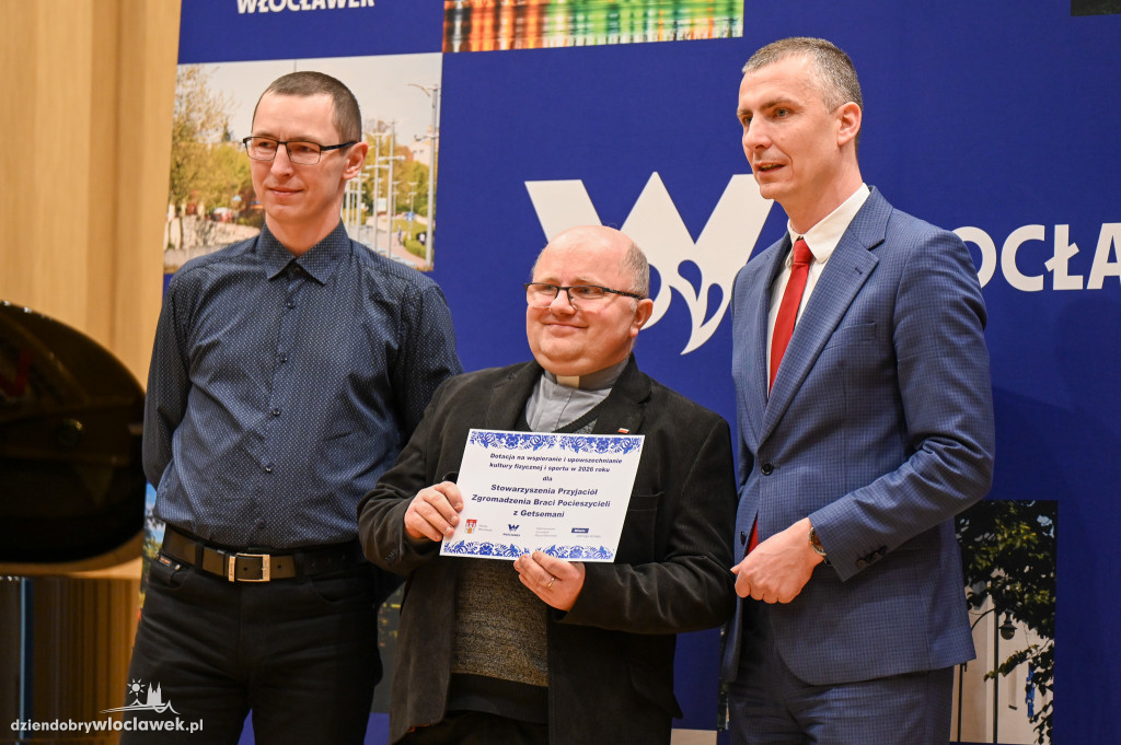 Wręczenie certyfikatów dla klubów sportowych