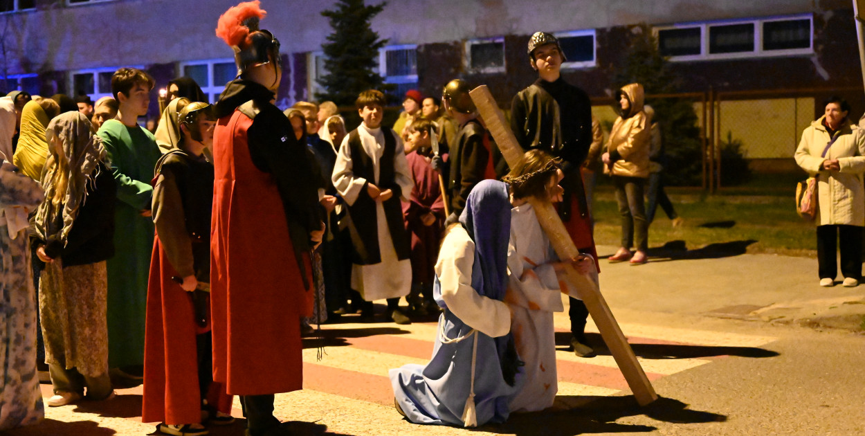 Droga Krzyżowa na Zazamczu