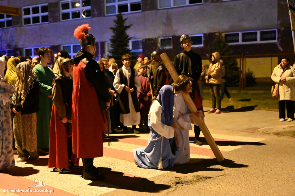 Droga Krzyżowa na Zazamczu