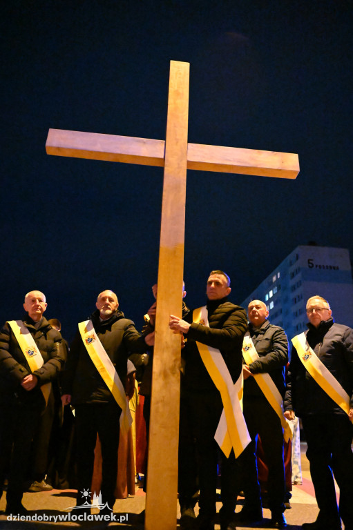 Droga Krzyżowa na Zazamczu