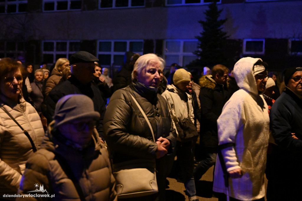 Droga Krzyżowa na Zazamczu
