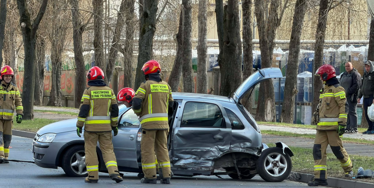 Zderzenie aut na ulicy Wienieckiej