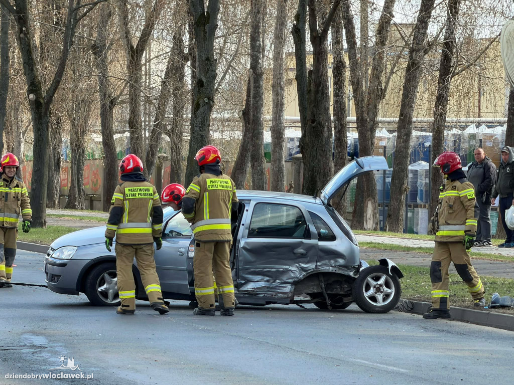 Zderzenie aut na ulicy Wienieckiej
