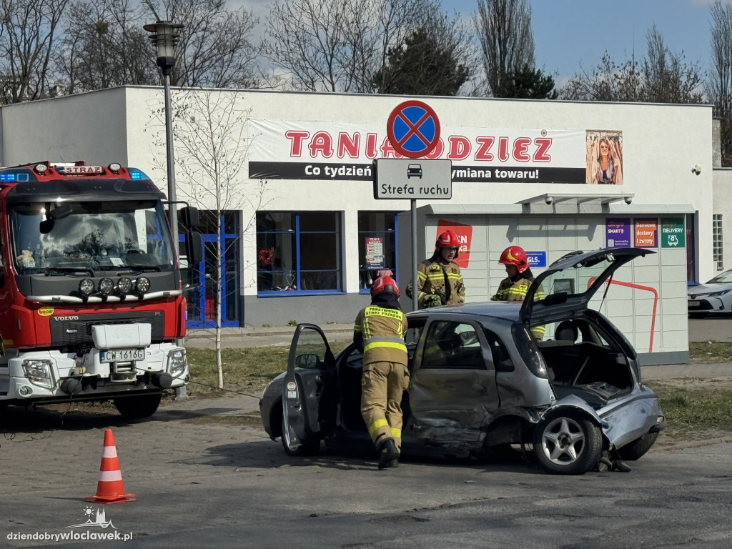 Zderzenie aut na ulicy Wienieckiej