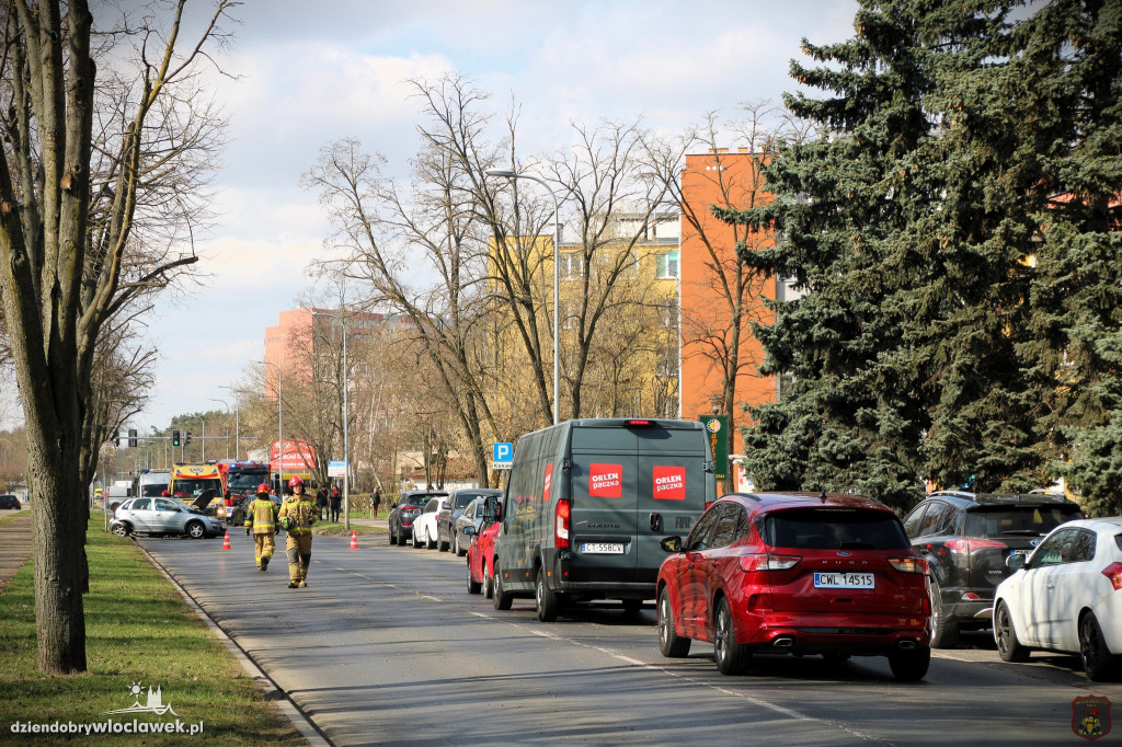 Zderzenie aut na ulicy Wienieckiej
