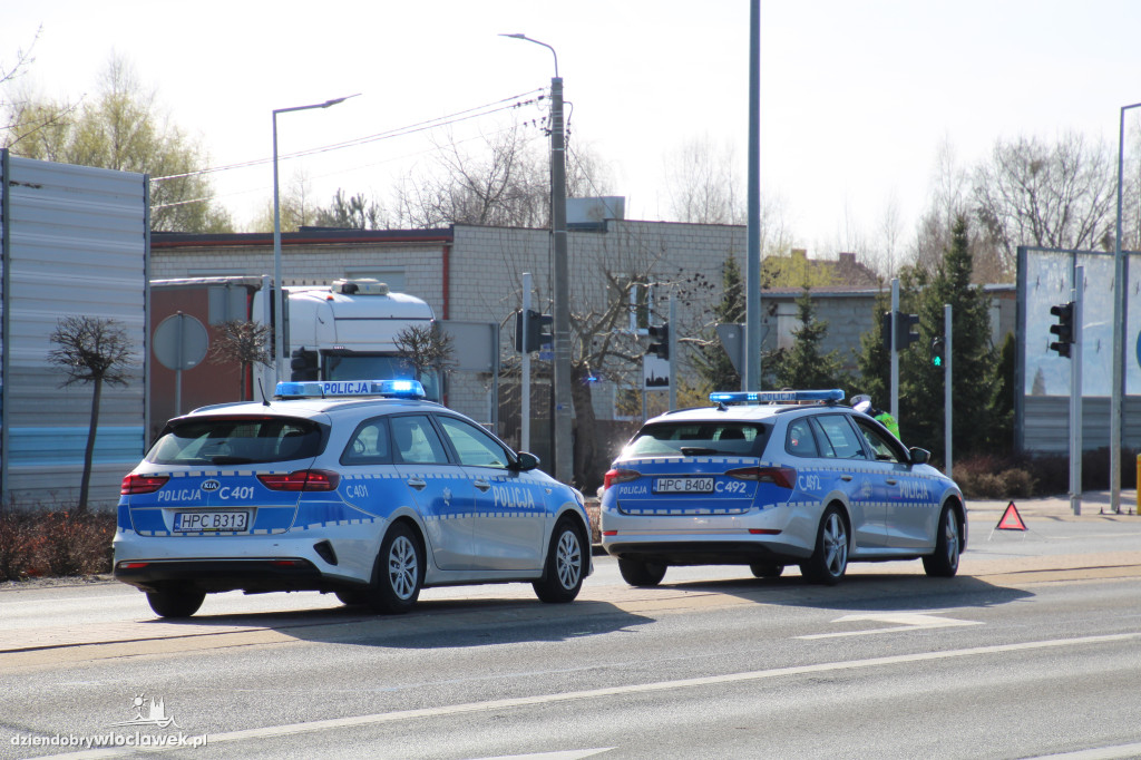Na DK91 w Kowalu samochód uderzył w skuter