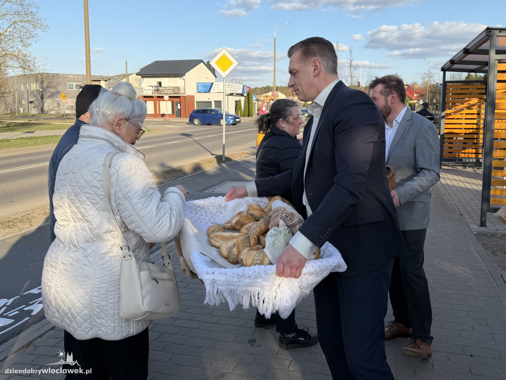 Zajączki i świąteczne życzenia na ulicach Włocławka