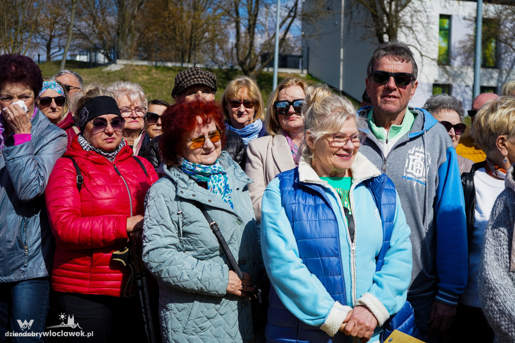 Początek Alei Seniorów w Parku na Słodowie