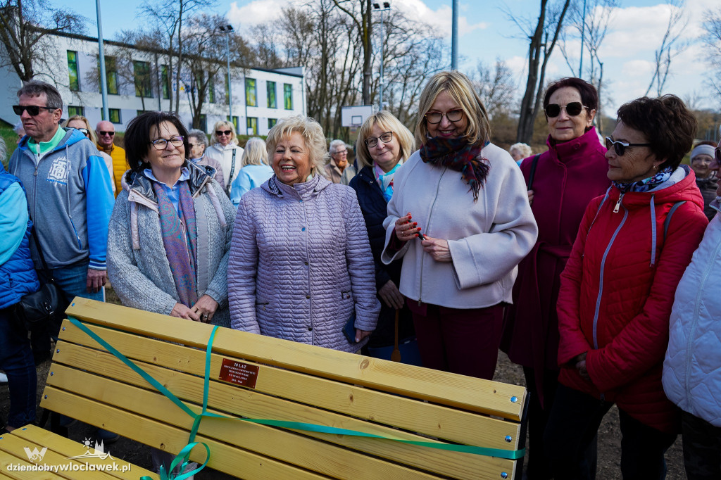 Początek Alei Seniorów w Parku na Słodowie