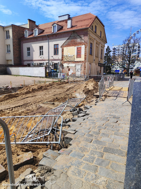 Piesi nie mają łatwo na Zduńskiej