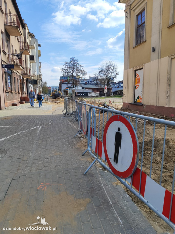 Piesi nie mają łatwo na Zduńskiej