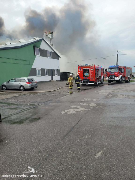 Pożar hali produkcyjnej w Dziardonicach