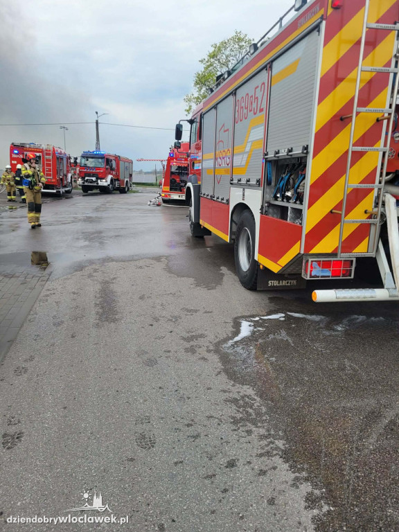 Pożar hali produkcyjnej w Dziardonicach