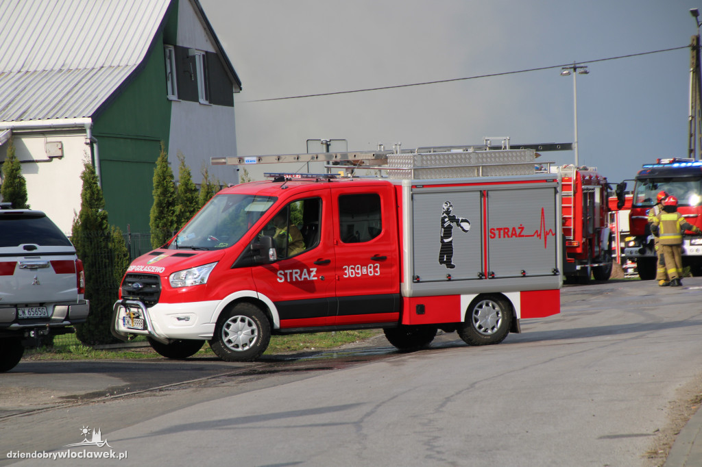 Pożar hali produkcyjnej w Dziardonicach