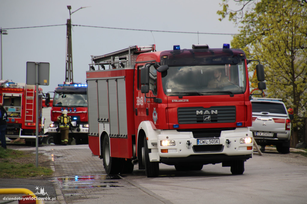 Pożar hali produkcyjnej w Dziardonicach